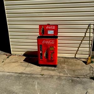 Coca Cola Vending Machine Cooler Box
Vintage Original